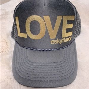 Esky Flavor Surf Beach Gray Gold LOVE Snapback Hat